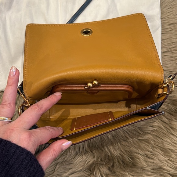 Coach Dinky crossbody bag - Picture 3 of 11